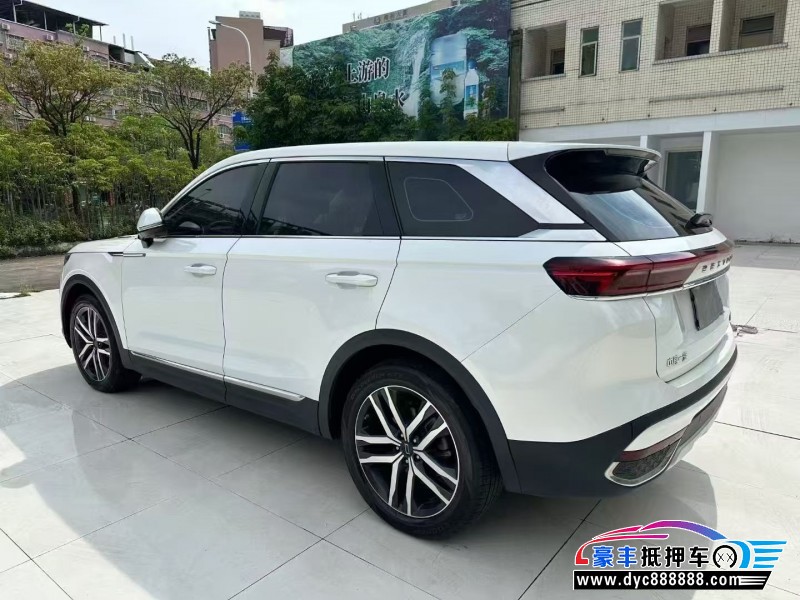 23年奔腾T99轿车抵押车出售