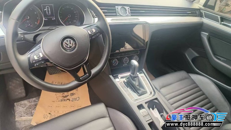 19年大众迈腾轿车抵押车出售