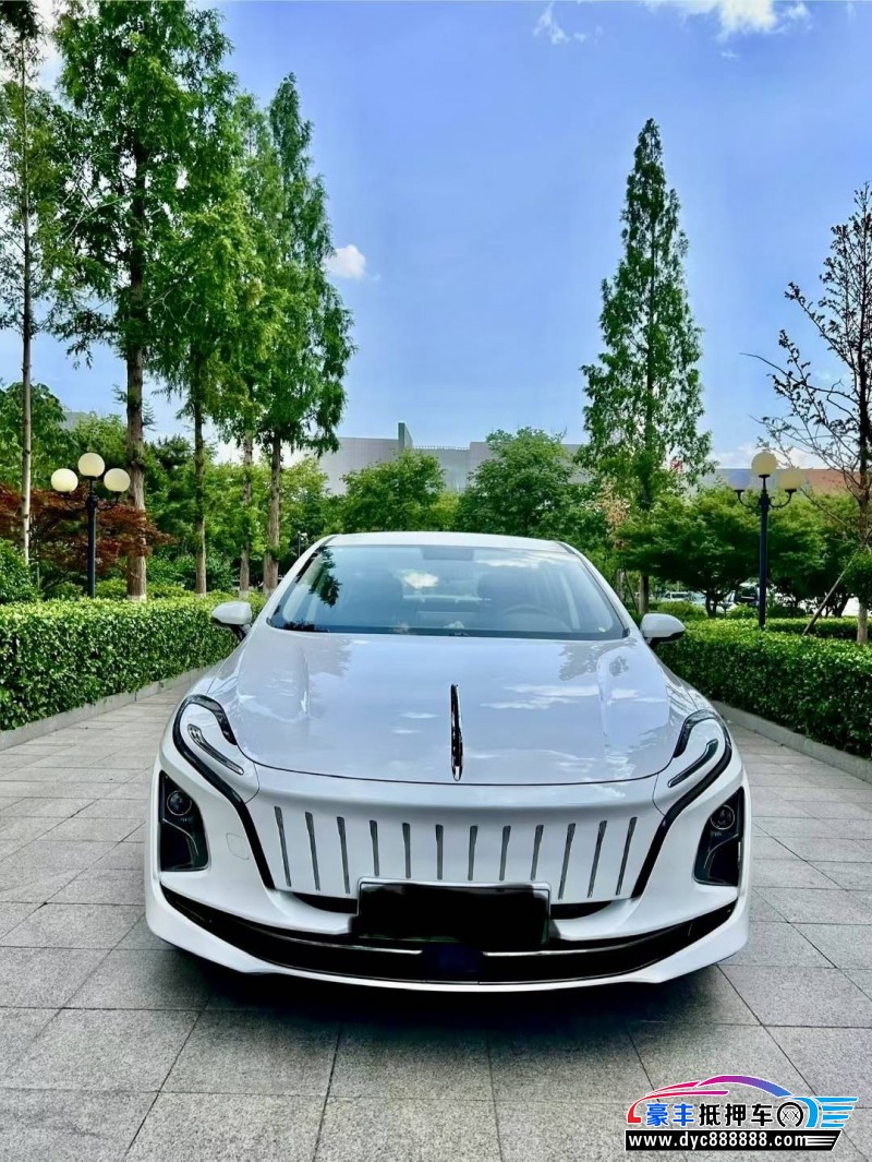 25年红旗EQM5轿车抵押车出售