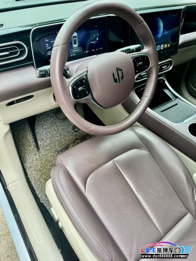 23年零跑C11轿车抵押车出售