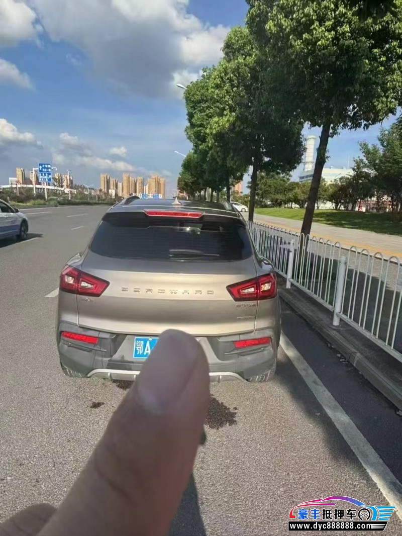 18年宝沃宝沃BX5轿车抵押车出售