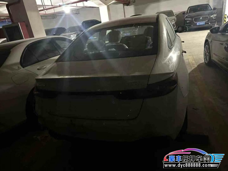 24年吉利几何轿车抵押车出售