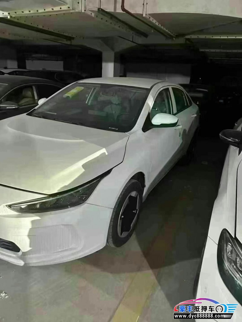 24年吉利几何轿车抵押车出售