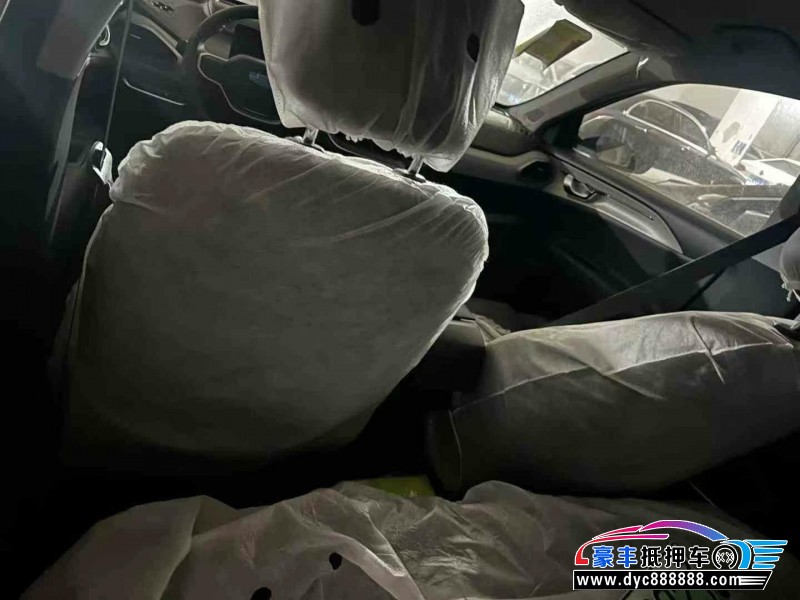 24年吉利几何轿车抵押车出售