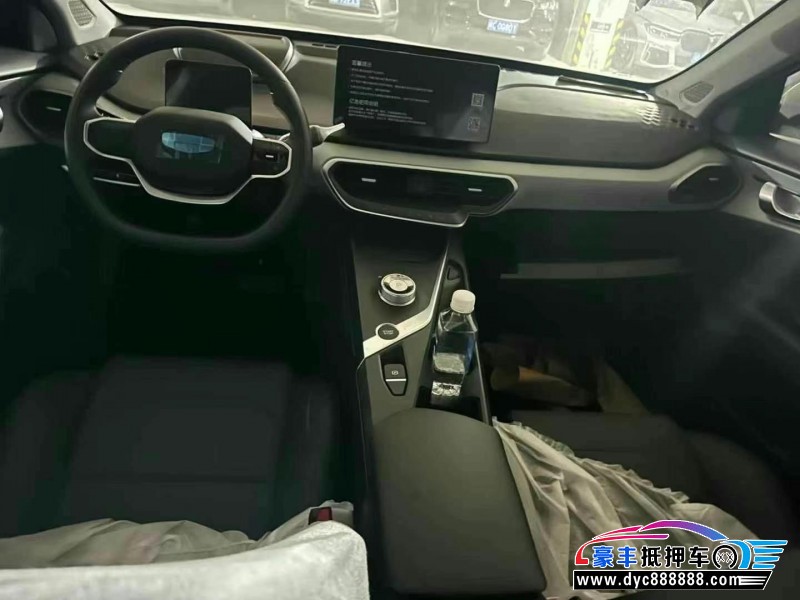 24年吉利几何轿车抵押车出售