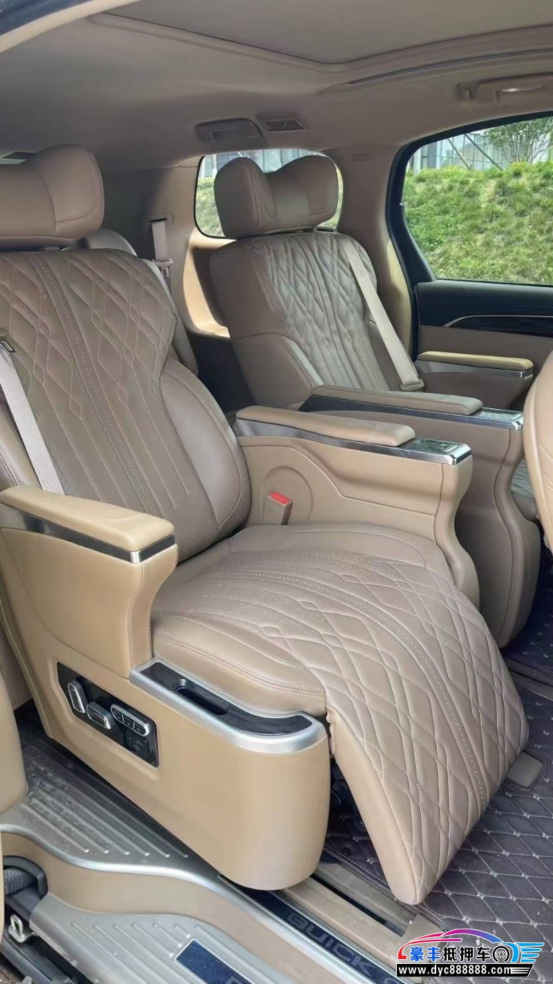 19年别克GL8轿车抵押车出售