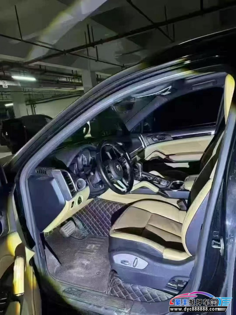 16年保时捷卡宴轿车抵押车出售