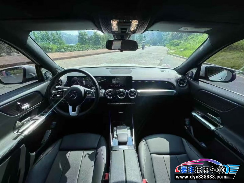 23年奔驰GLB轿车抵押车出售