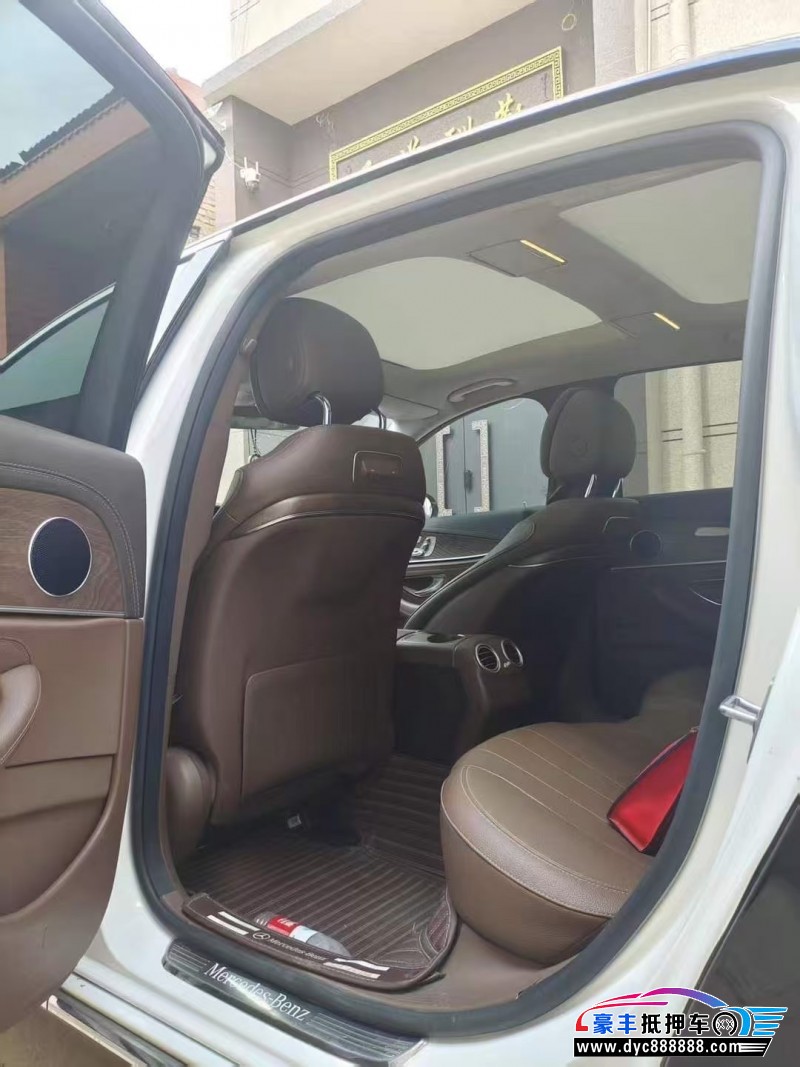 19年奔驰E轿车抵押车出售