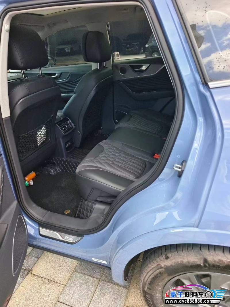 23年红旗HS5轿车抵押车出售