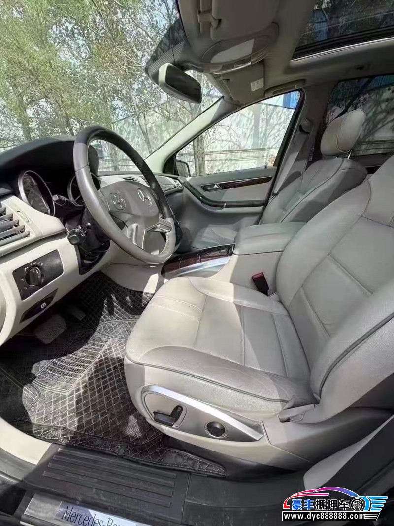 12年奔驰R轿车抵押车出售