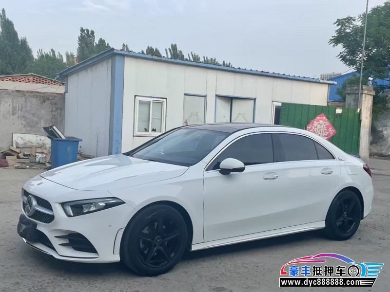 20年奔驰A轿车抵押车出售