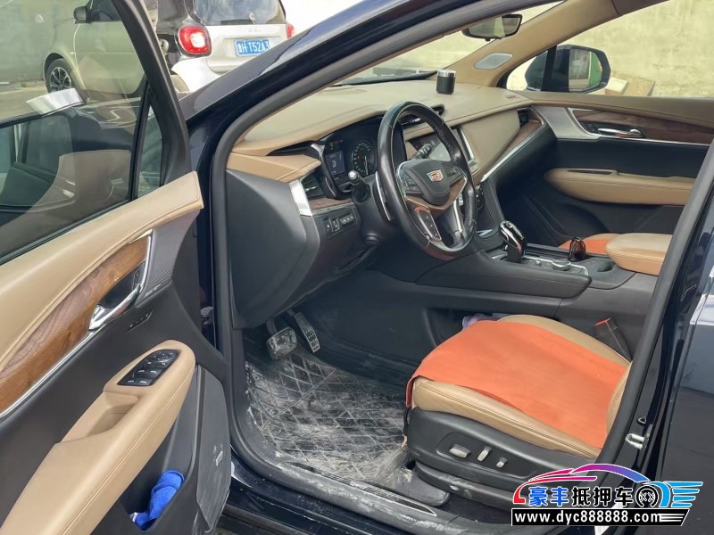 20年凯迪拉克XT5轿车抵押车出售