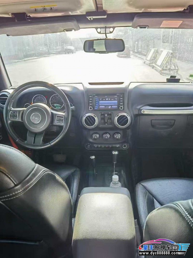 15年Jeep牧马人轿车抵押车出售