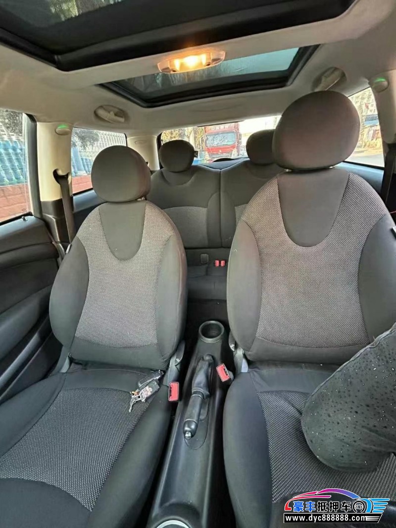 14年宝马MINI轿车抵押车出售