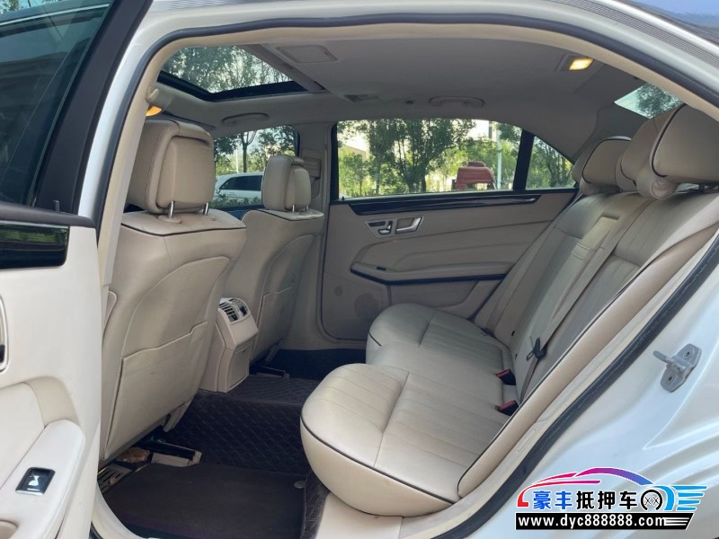 14年奔驰E轿车抵押车出售