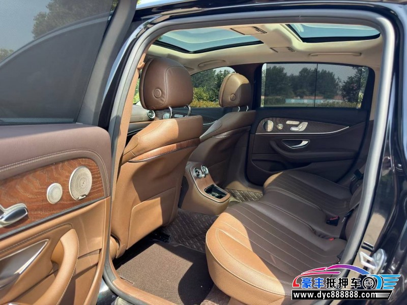 23年奔驰E轿车抵押车出售