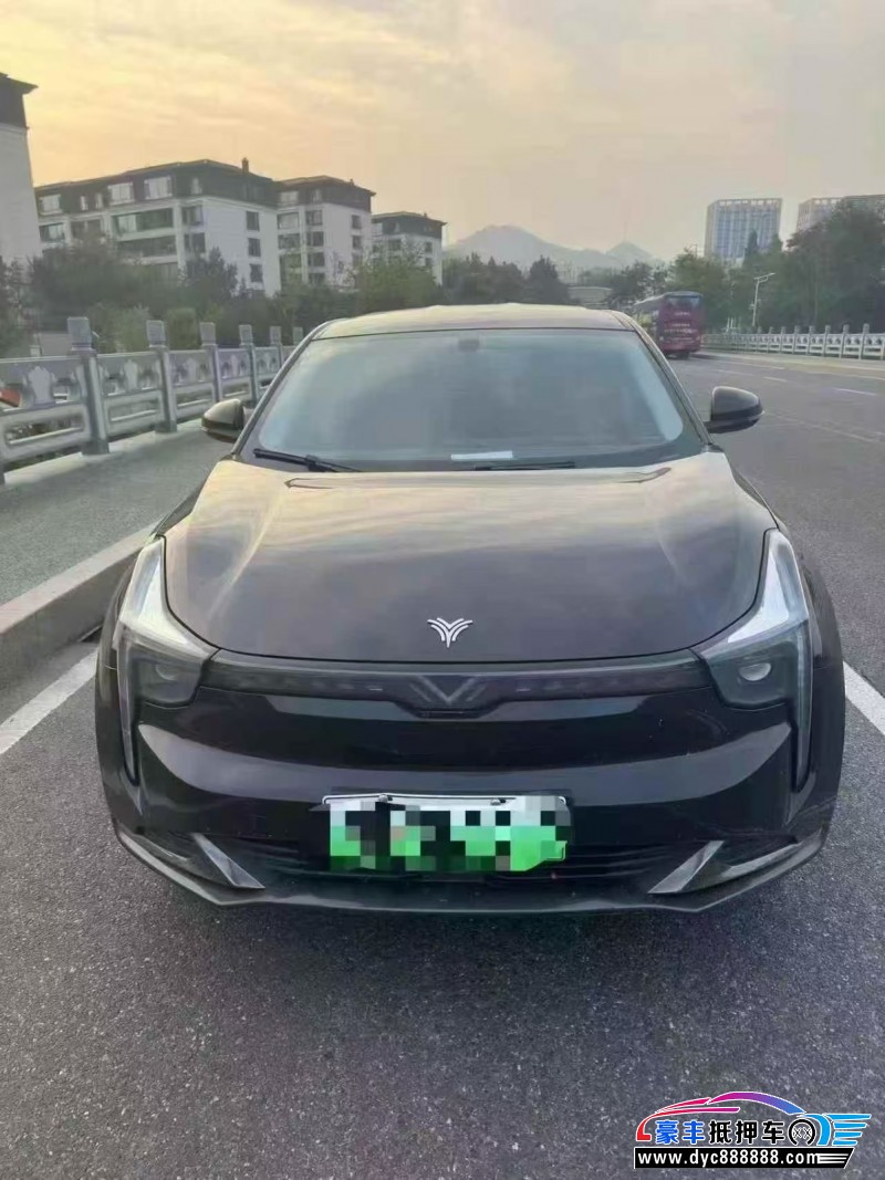 23年哪吒U轿车抵押车出售