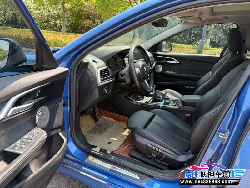 19年宝马1系轿车抵押车出售