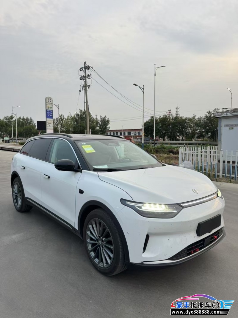 25年零跑C11轿车抵押车出售