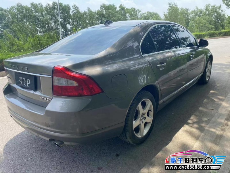 11年沃尔沃S80轿车抵押车出售