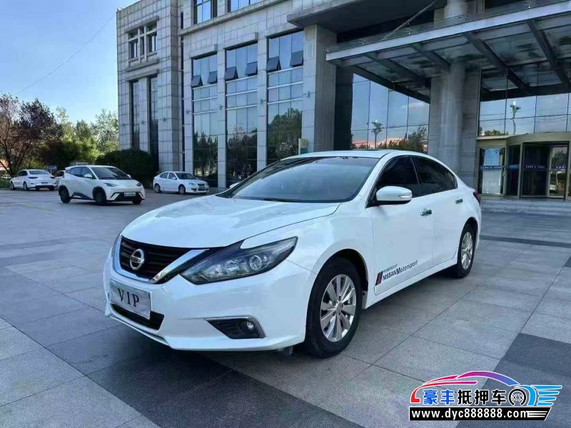 18年日产天籁轿车抵押车出售
