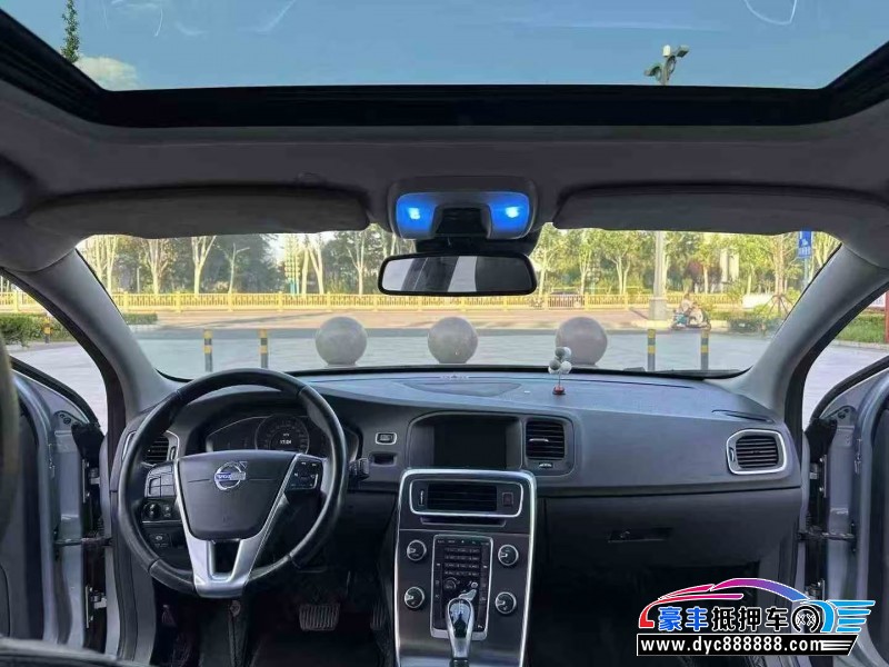 14年沃尔沃S60轿车抵押车出售