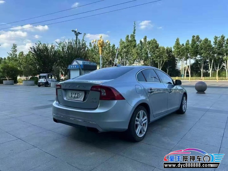 14年沃尔沃S60轿车抵押车出售