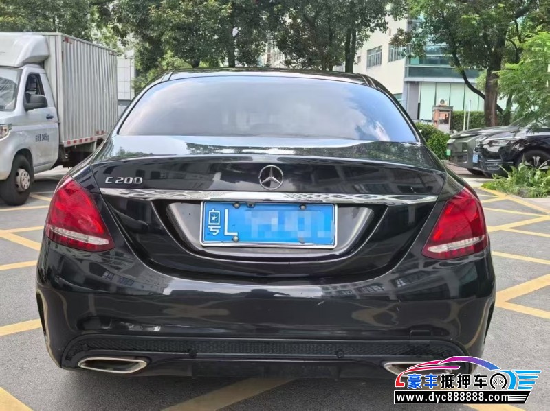 16年奔驰C轿车抵押车出售