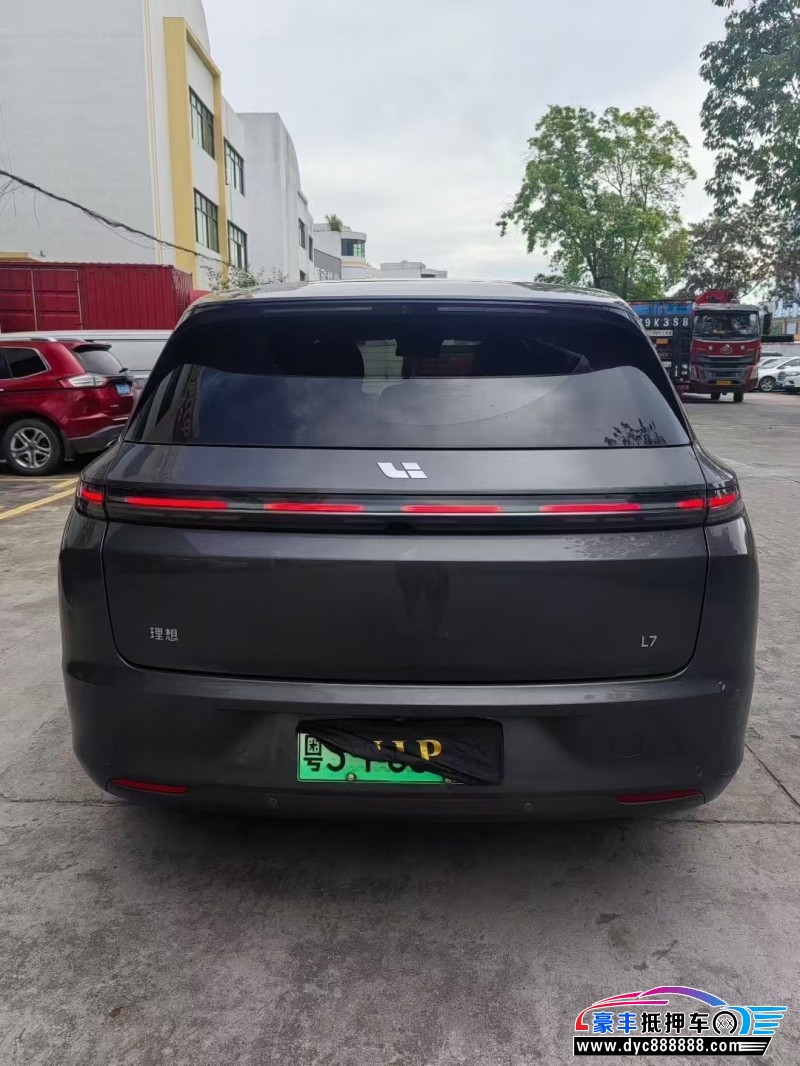 23年理想L7轿车抵押车出售