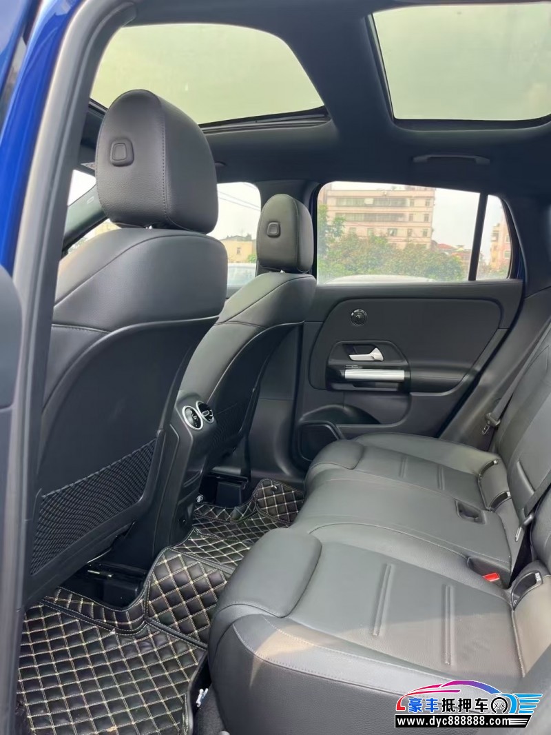 23年奔驰GLA轿车抵押车出售