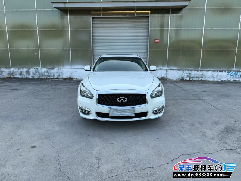 17年英菲尼迪Q70轿车抵押车出售
