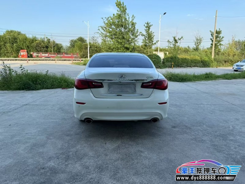 17年英菲尼迪Q70轿车抵押车出售