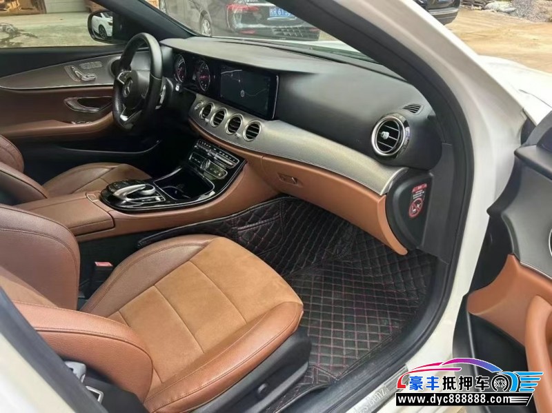 17年奔驰E轿车抵押车出售