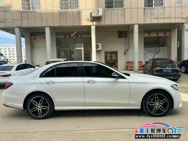 17年奔驰E轿车抵押车出售