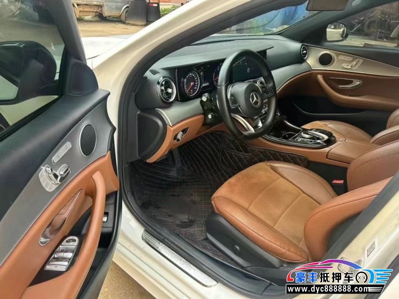 17年奔驰E轿车抵押车出售