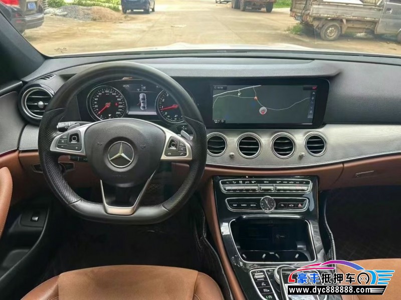 17年奔驰E轿车抵押车出售