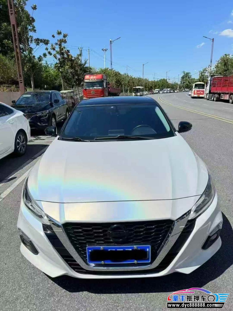 21年日产天籁轿车抵押车出售