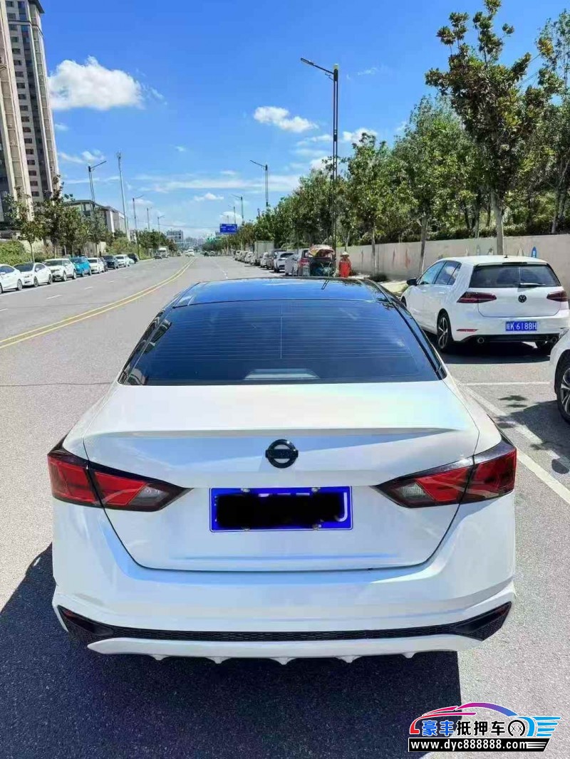 21年日产天籁轿车抵押车出售