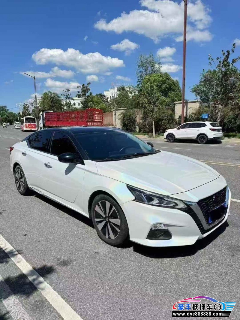 21年日产天籁轿车抵押车出售