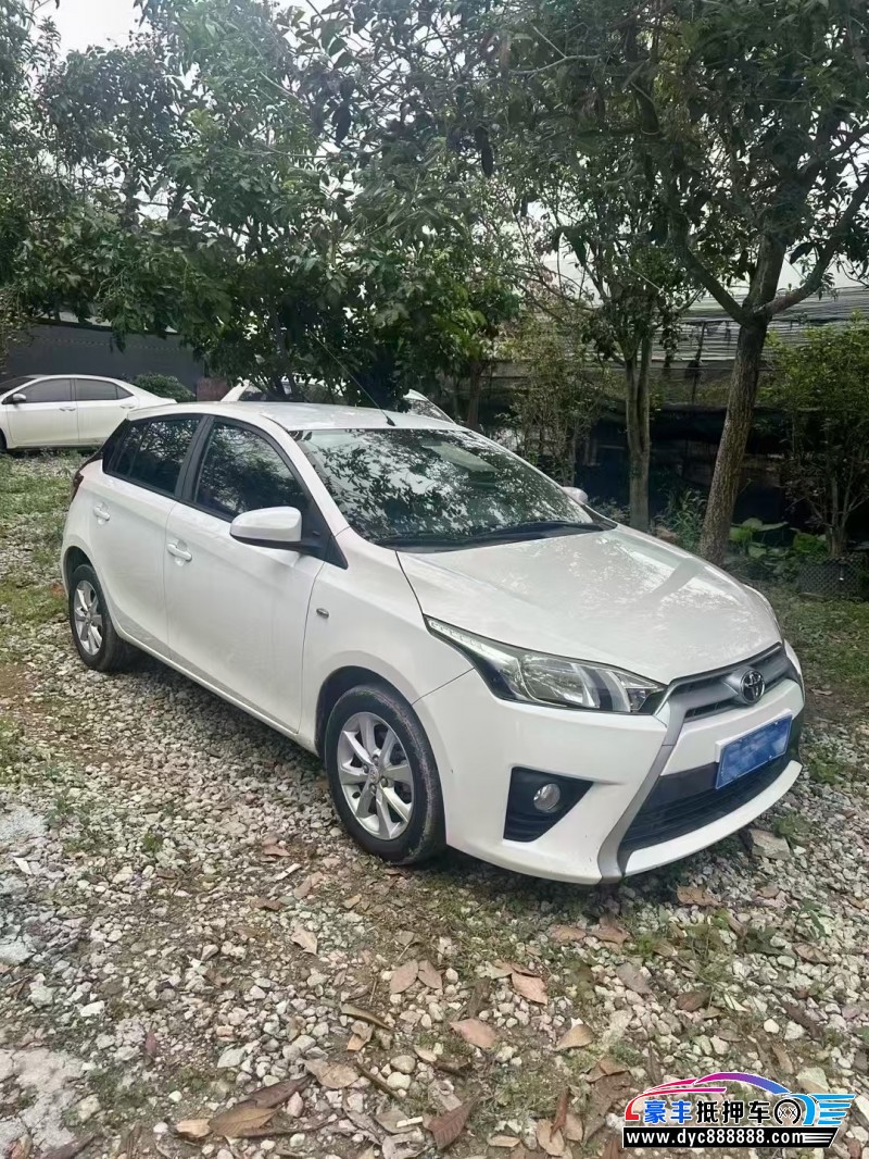 14年丰田YARiS L 致炫轿车抵押车出售