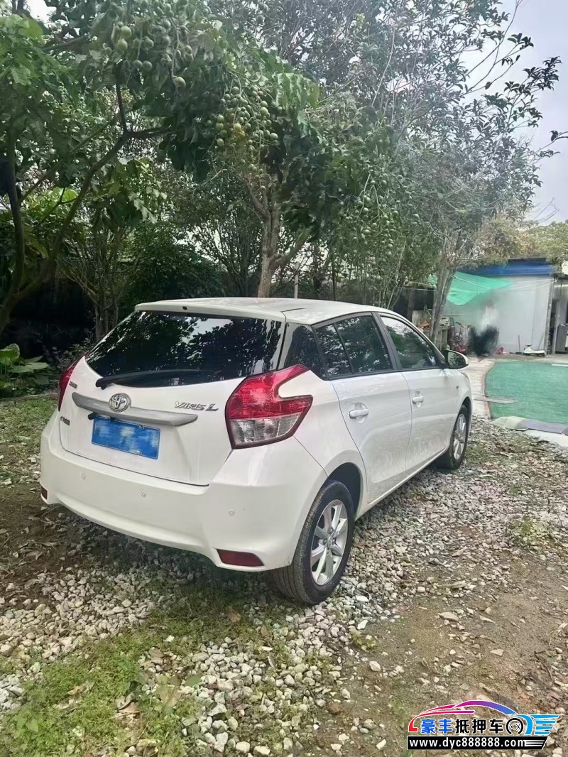 14年丰田YARiS L 致炫轿车抵押车出售