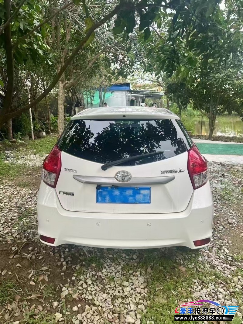14年丰田YARiS L 致炫轿车抵押车出售