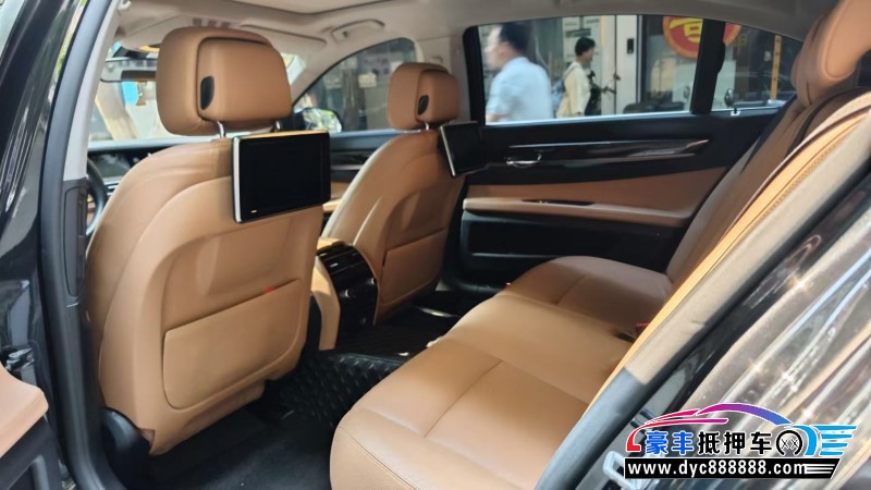 15年宝马7系轿车抵押车出售