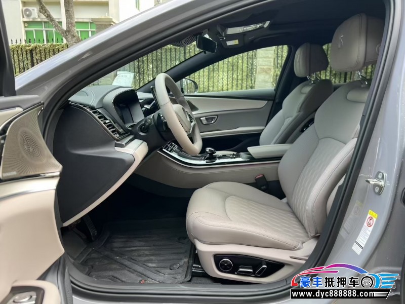 25年比亚迪汉轿车抵押车出售