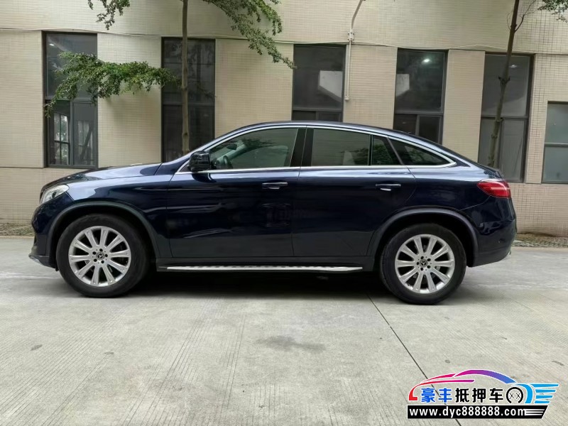 18年奔驰GLE轿车抵押车出售