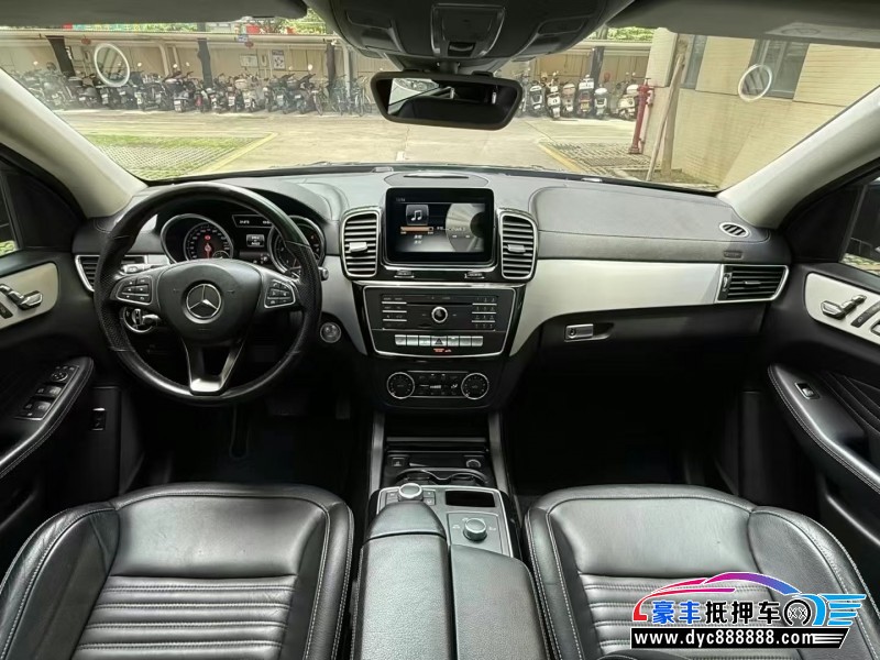 18年奔驰GLE轿车抵押车出售