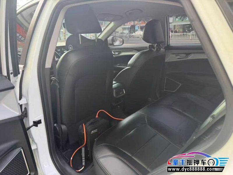 22年吉利几何轿车抵押车出售