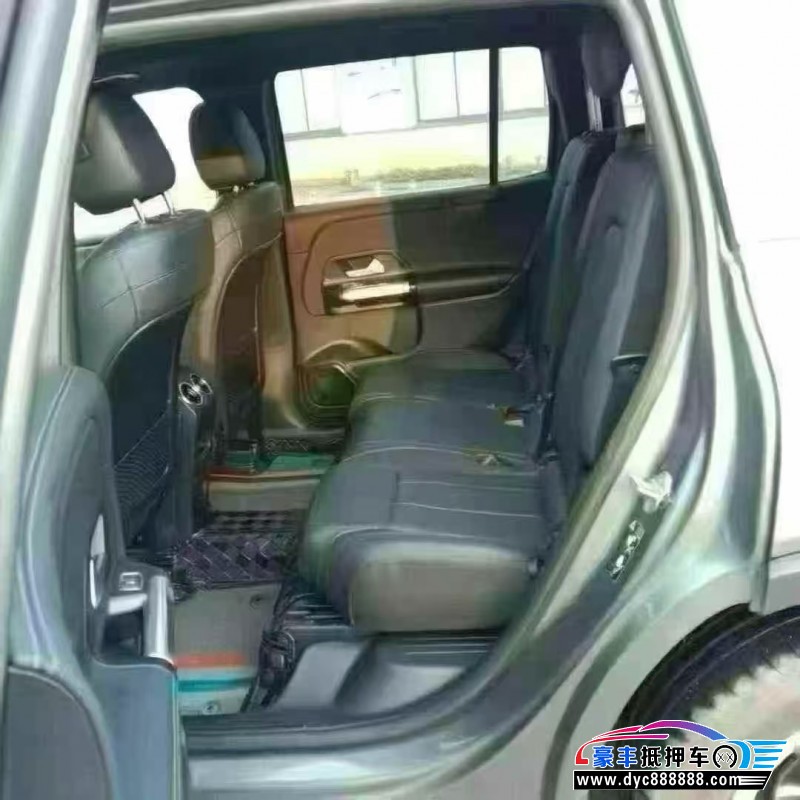 22年奔驰GLB轿车抵押车出售