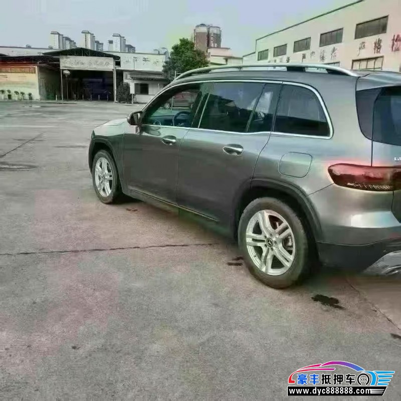 22年奔驰GLB轿车抵押车出售